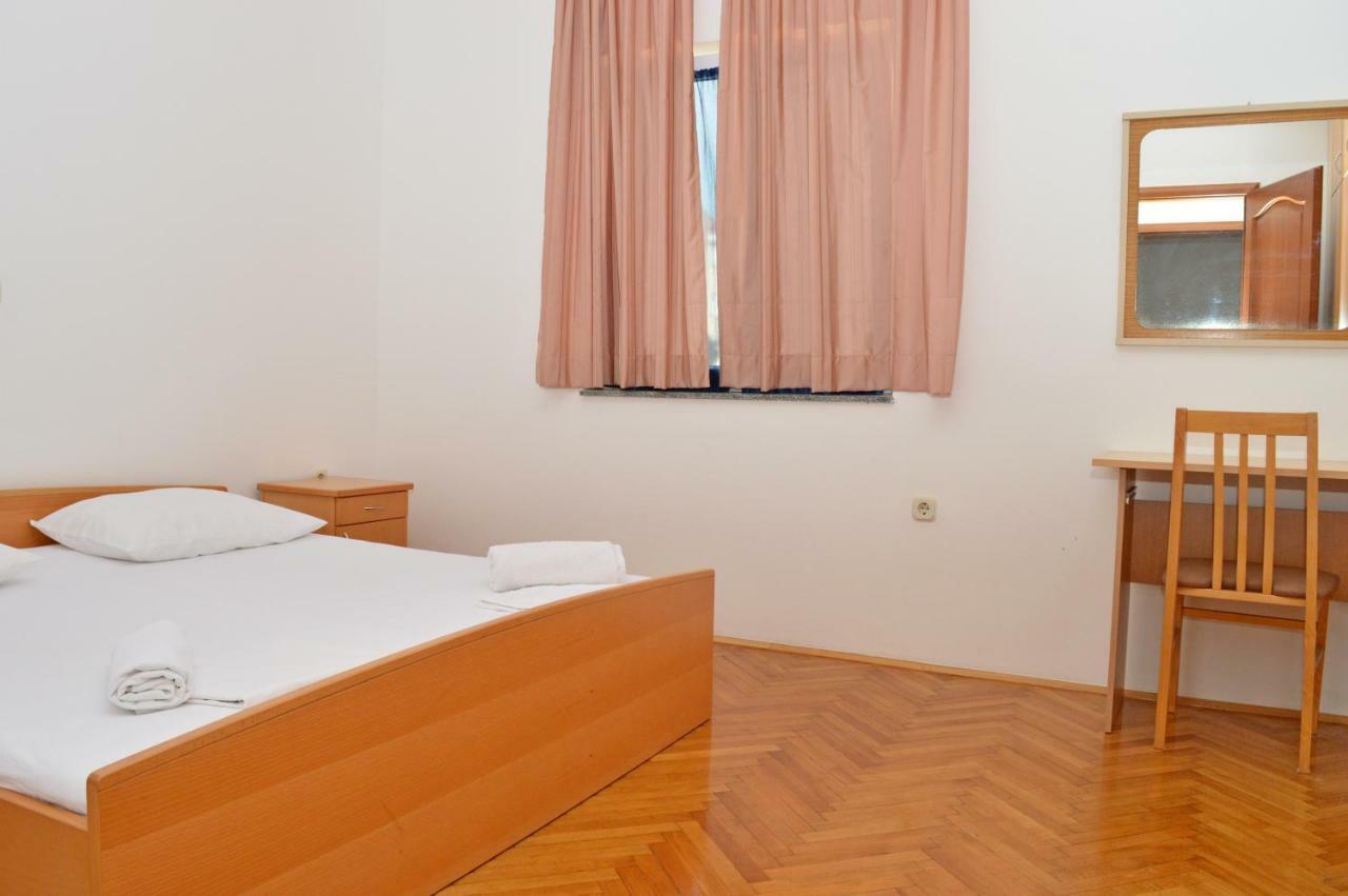 Apartmani Macak II Novalja Exteriér fotografie