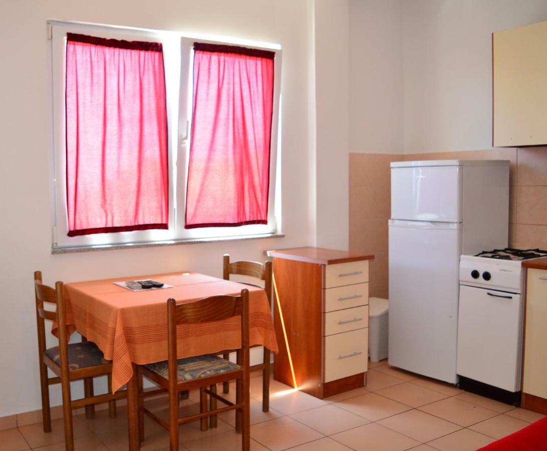 Apartmani Macak II Novalja Exteriér fotografie