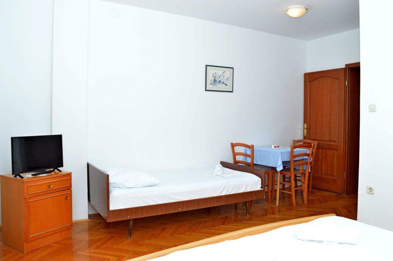 Apartmani Macak II Novalja Exteriér fotografie