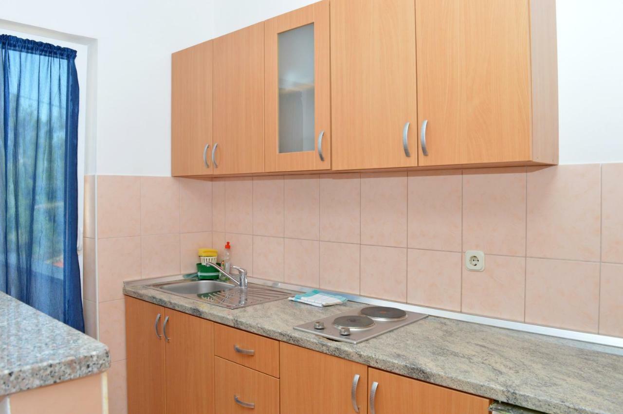 Apartmani Macak II Novalja Exteriér fotografie