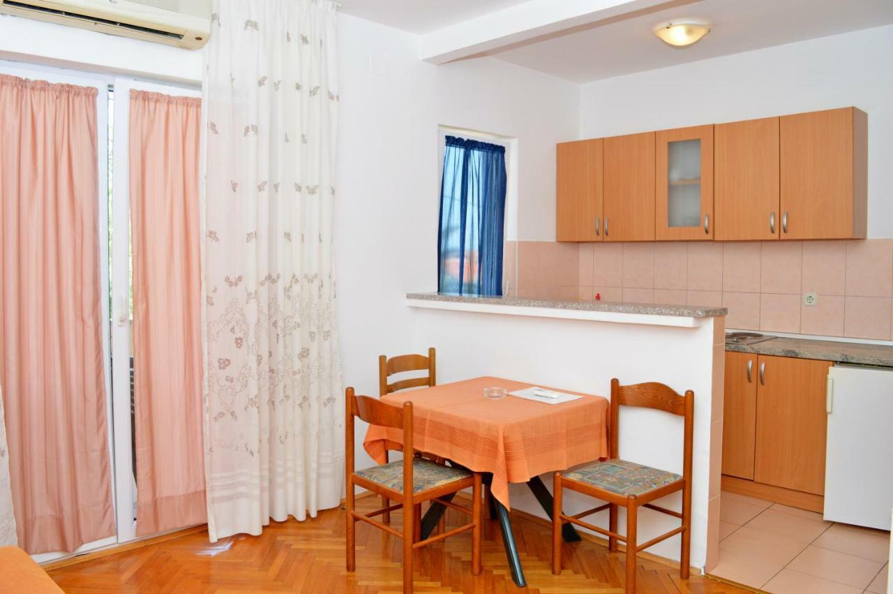 Apartmani Macak II Novalja Exteriér fotografie